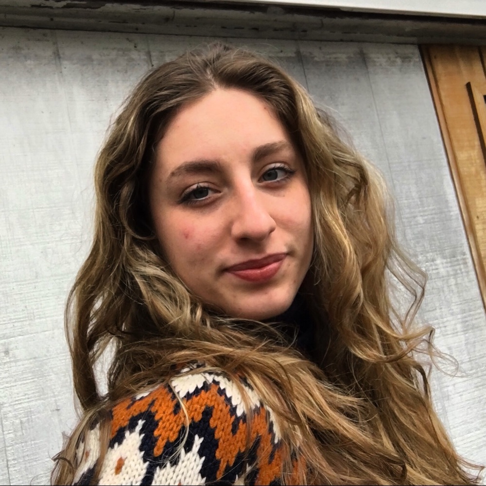 Meet your Posher, Caitlyn